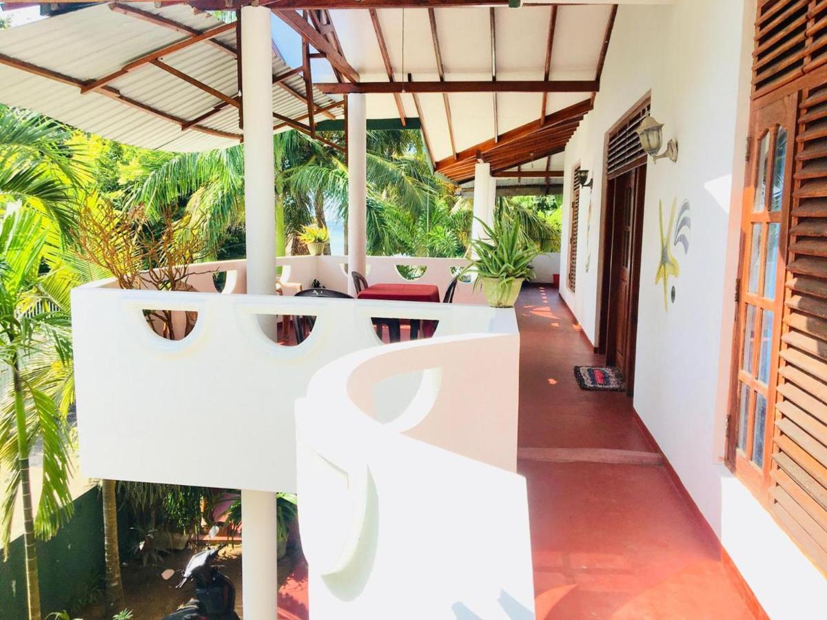 Sunrise Guest House & Restaurant Tangalle Eksteriør billede