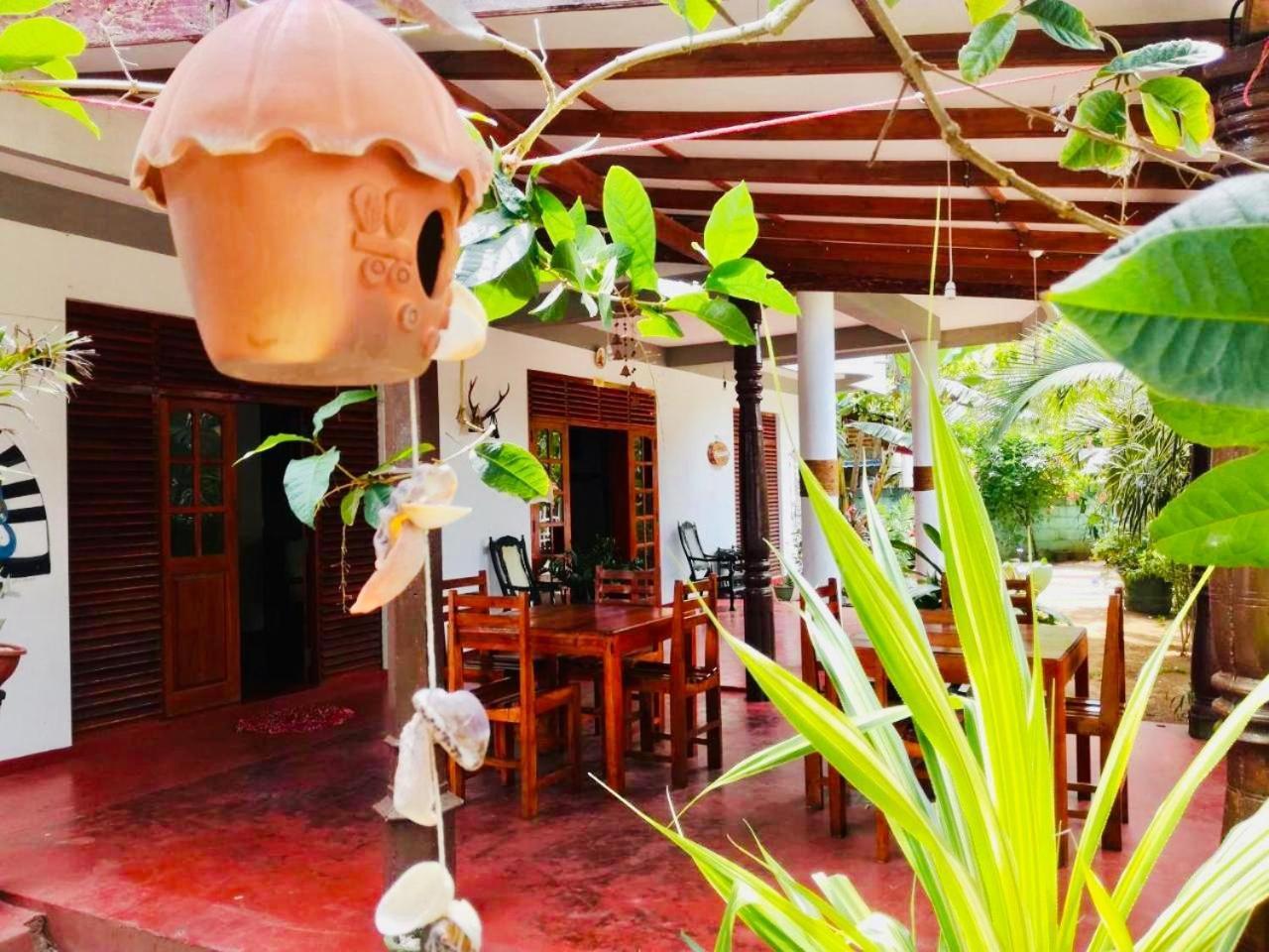 Sunrise Guest House & Restaurant Tangalle Eksteriør billede